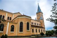 Hai nhà thờ kiến trúc đẹp ở Đà Lạt